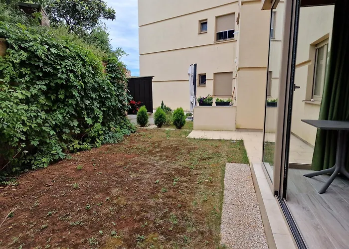 Valovine Stoja * Πούλα